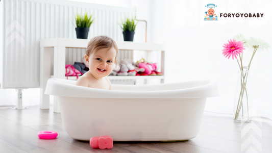 Premier bain de bébé : Comment donner le bain à bébé ?