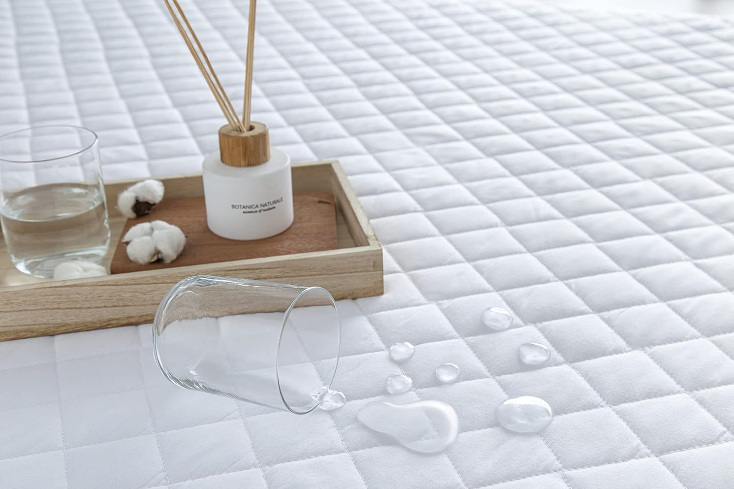 Todocama Protège-Matelas rembourré Anti-acariens avec Membrane Respirante et imperméable et Traitement sanitaire (lit 140 x 190/200 cm)